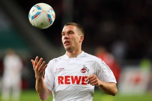 足球数字模拟比赛系统推向社会体验中心，足球数据模型app